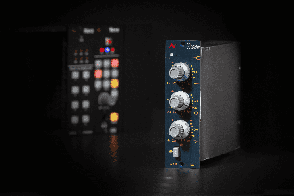AMS Neve official - 1073LBEQGlamour.png